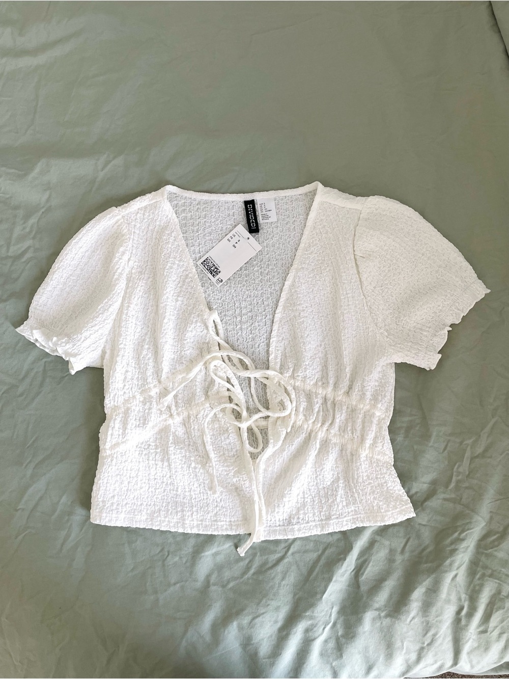 New H&M White Textured Crinkled Tie-Front Puff Sleeve Blouse NWT